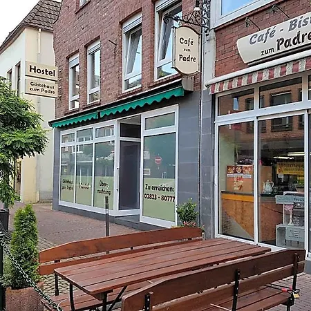 אכסניה Gaestehaus Zum Padre